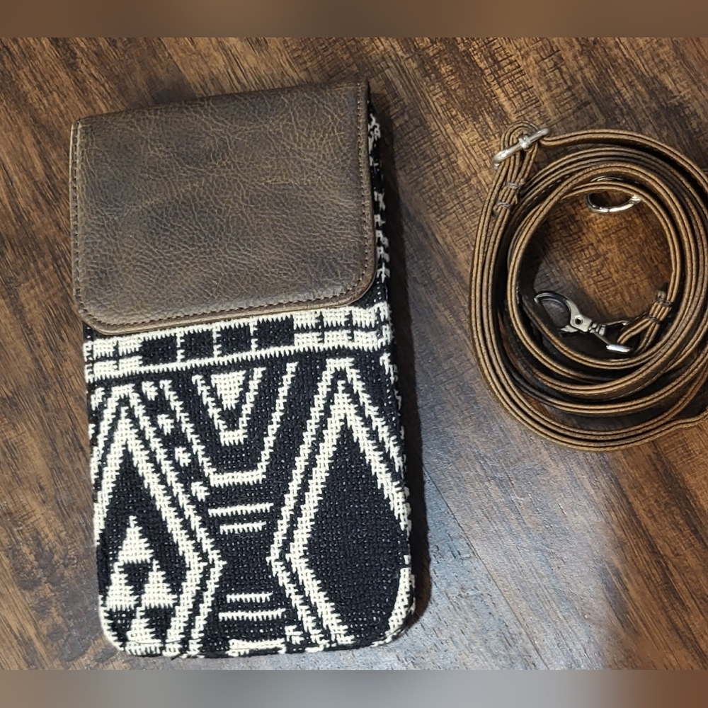 Thirty-one Call Me Crossbody Rio Weave